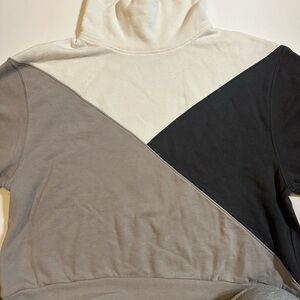 Abercrombie & Fitch Grey & White Colorblock Mock Neck Sweatshirt and Jogger Set